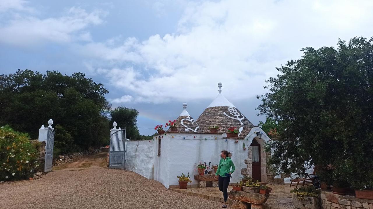 Piccolo Trullo Ostunese Le Jardin De Sophie' Остуни Экстерьер фото
