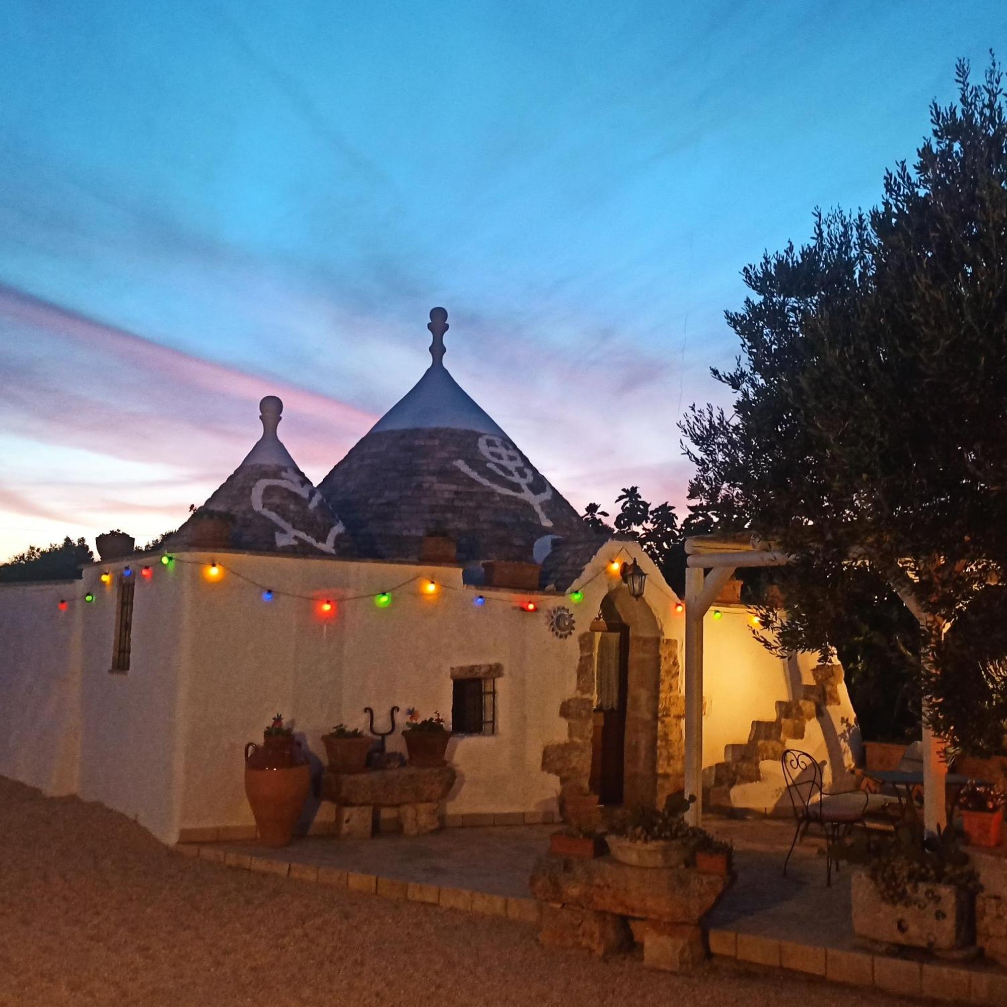 Piccolo Trullo Ostunese Le Jardin De Sophie' Остуни Экстерьер фото